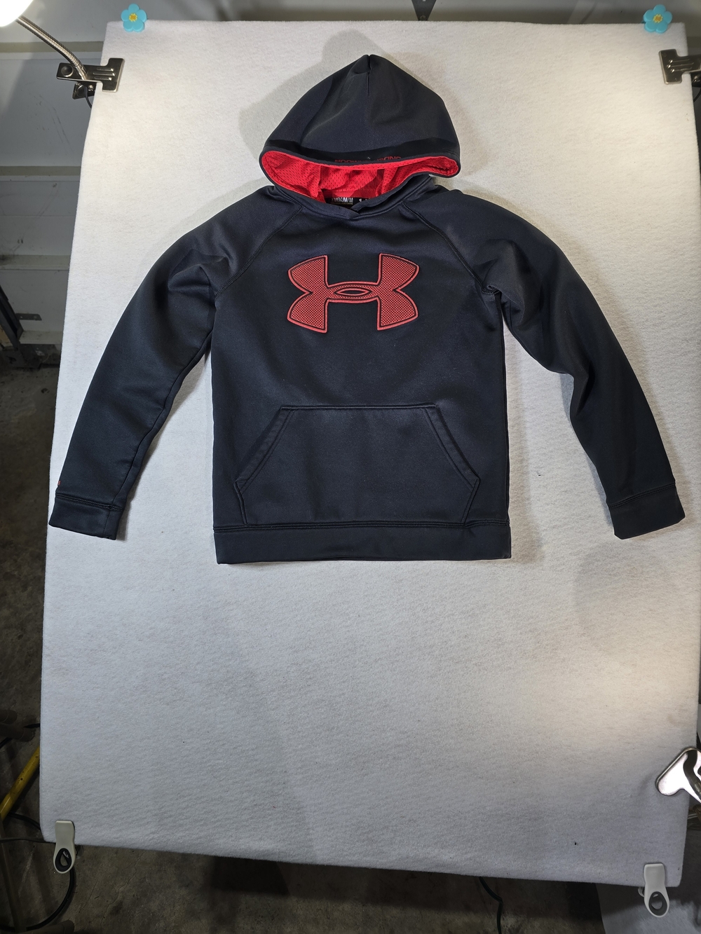 Under Armour Kids' Black & Red Logo Hoodie Youth M.